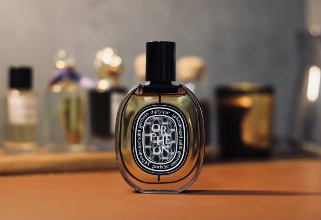 秋におすすめの香水5選｜金木犀の香りや秋に合うウッディな香りを紹介 | Mr.fragrance
